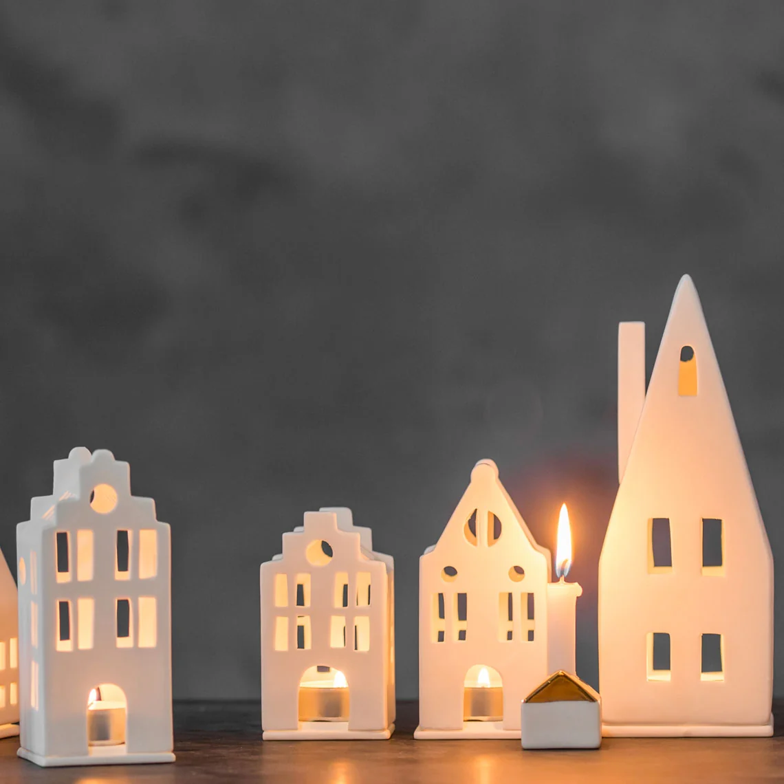 Tealight House - Manor 13cm - Image 2