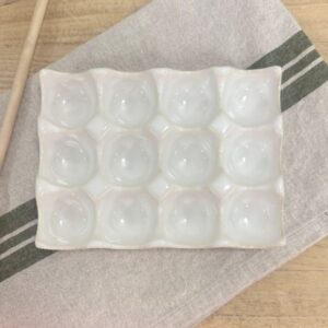 white-egg-tray2.jpg